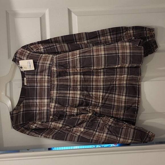 Brand new blouse - Picture 1 of 4